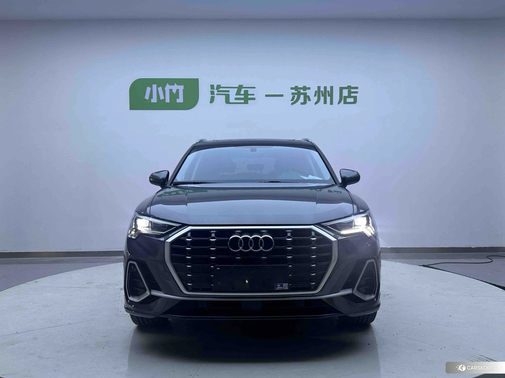 Audi Q3 2021 Темно-серый из Китая, фото 2
