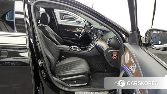 Mercedes-Benz E-Class W213 2019 Черный из Кореи, фото 2