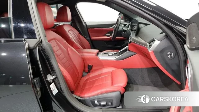 BMW i4 2023 Черный из Кореи, фото 2