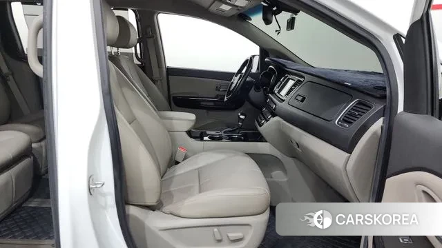 Kia The New Carnival 2018 Белый из Кореи, фото 2