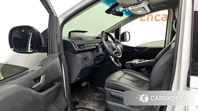 Hyundai Staria 2025 Белый из Кореи, фото 2