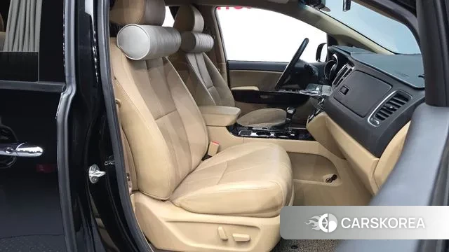 Kia The New Carnival 2019 Черный из Кореи, фото 2