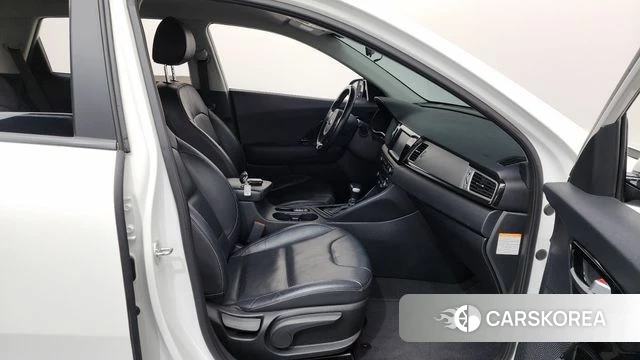 Kia Niro 2019 Белый из Кореи, фото 2