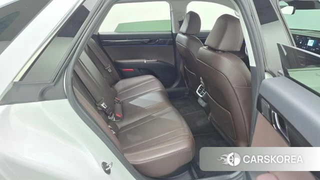 Hyundai Grandeur Hybrid (GN7) 2023 Белый из Кореи, фото 2