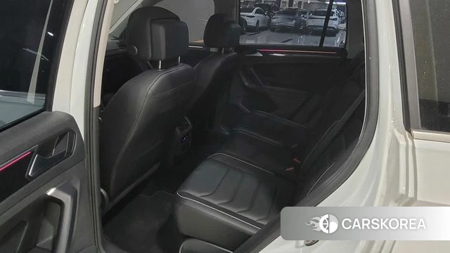 Volkswagen Tiguan second Generation 2022 Белый из Кореи, фото 2
