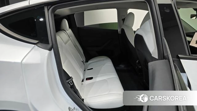 Tesla Model Y 2024 Белый из Кореи, фото 2