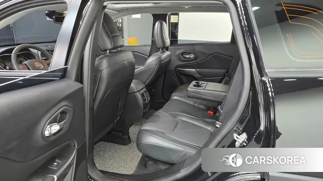 Jeep Cherokee (KL) id 3317013 из Кореи 2