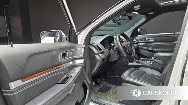 Ford Explorer 2018 Белый из Кореи, фото 2