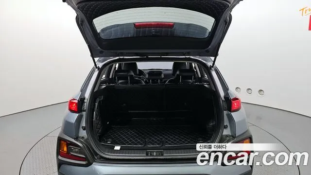 Hyundai Kona 2018 Серебристо-серый из Кореи, фото 2