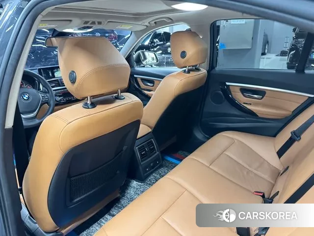 BMW 3 Series (F30) 2018 Серый из Кореи, фото 2