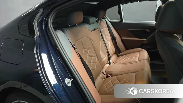 BMW 5 Series (G60) 2025 Черный из Кореи, фото 2