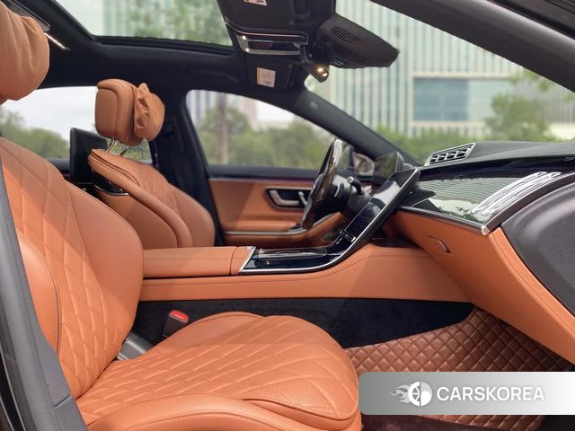 Mercedes-Benz S-class 2024 Черный из Китая, фото 2