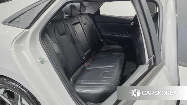 Hyundai Avante (CN7) 2022 Серебристо-серый из Кореи, фото 2