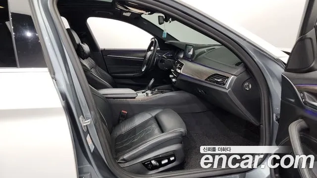 BMW 5 Series (G30) 2018 Белый из Кореи, фото 2