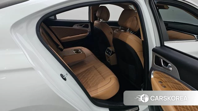 Genesis The New G70 2023 Белый из Кореи, фото 2
