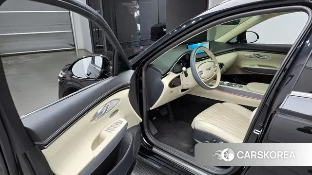 Genesis GV70 2022 Черный из Кореи, фото 2