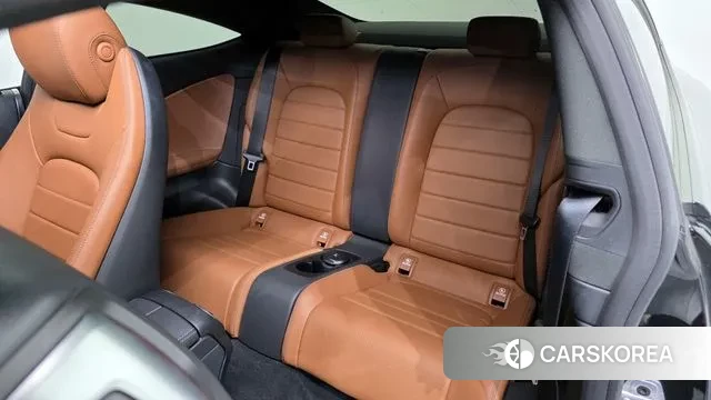 Mercedes-Benz C-Class W205 2021 Черный из Кореи, фото 2