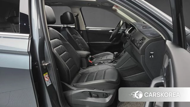 Volkswagen Tiguan Allspace 2018 Серый из Кореи, фото 2