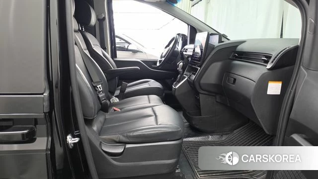 Hyundai Staria 2024 Черный из Кореи, фото 2