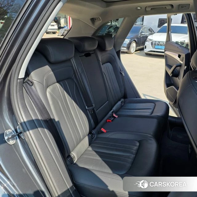 Audi Q5 (FY) 2022 Черный из Кореи, фото 2