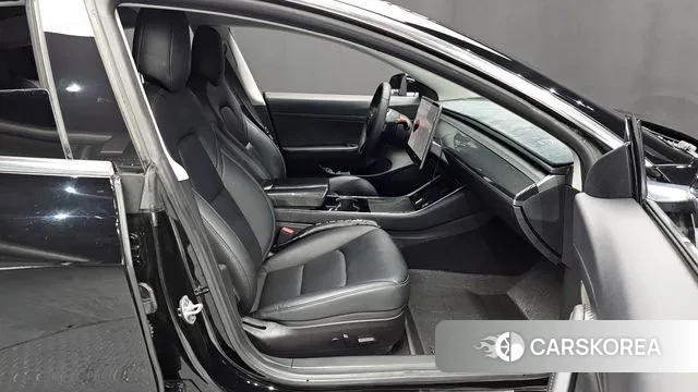 Tesla Model 3 2020 Черный из Кореи, фото 2