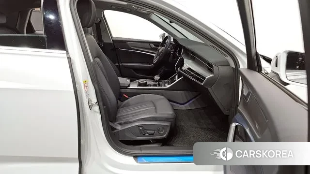 Audi A6 (C8) 2020 Белый из Кореи, фото 2