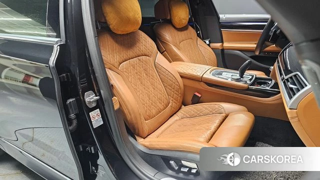 BMW 7 Series (G11) 2019 Черный из Кореи, фото 2