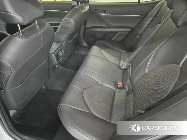 Toyota Camry (XV70) 2024 Белый из Кореи, фото 2