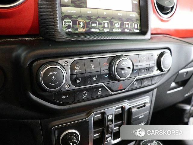 Jeep Wrangler (JL) 2019 Серебристо-серый из Кореи, фото 2