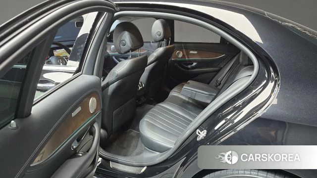 Mercedes-Benz E-Class W213 2020 Черный из Кореи, фото 2