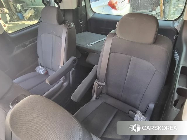 Hyundai Staria 2023 Серебряный из Кореи, фото 2