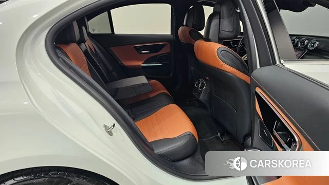 Mercedes-Benz C-Class W206 2023 Белый из Кореи, фото 2