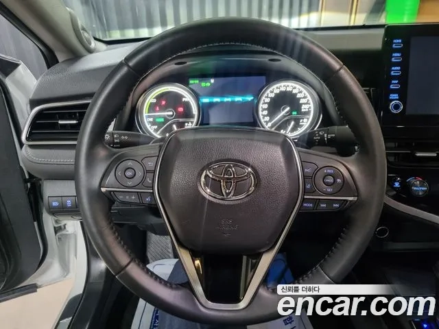 Toyota Camry (XV70) 2024 Белый из Кореи, фото 2