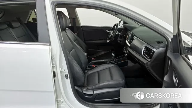 Kia Stonic 2018 Белый из Кореи, фото 2