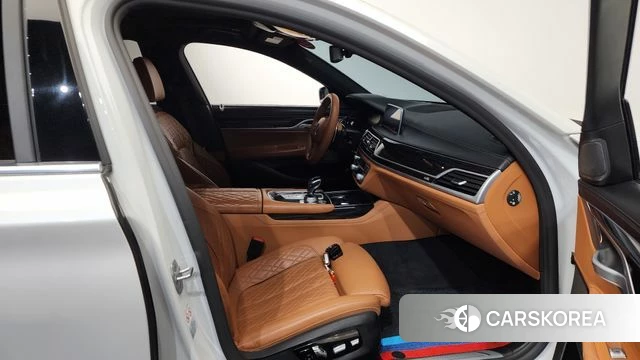 BMW 7 Series (G11) 2020 Белый из Кореи, фото 2