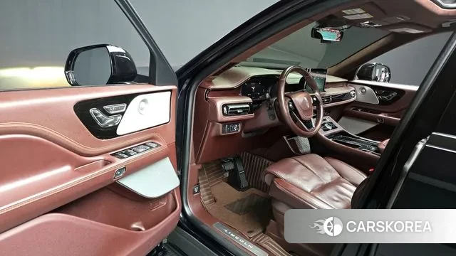 Lincoln Aviator 2nd generation 2021 Черный из Кореи, фото 2