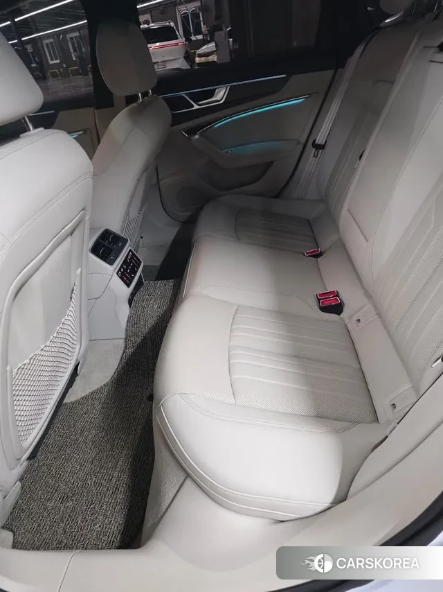 Audi A6 (C8) 2021 Белый из Кореи, фото 2