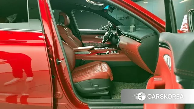 Genesis GV70 2021 Красный из Кореи, фото 2