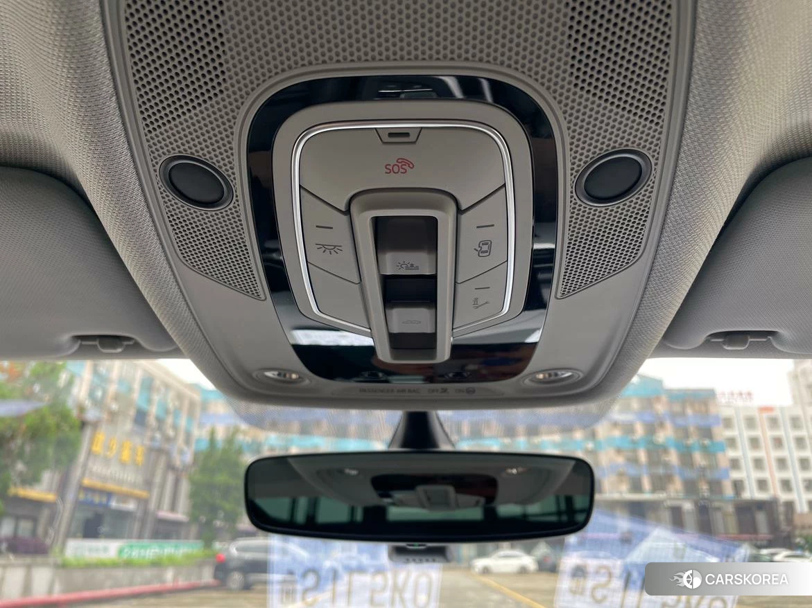 Audi A4L 2020 Серебристо-серый из Китая, фото 2