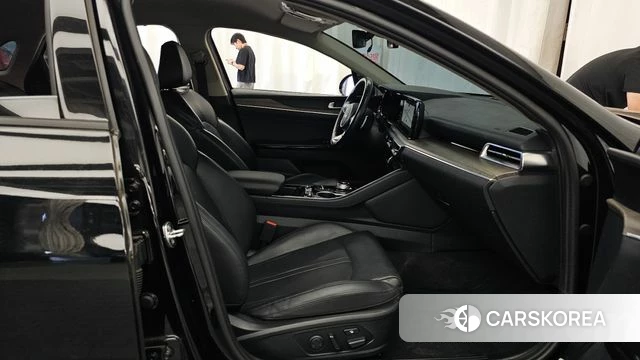 Kia K5 3rd generation 2023 Черный из Кореи, фото 2