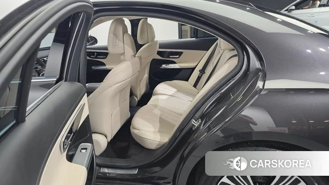 Mercedes-Benz E-Class W214 2024 Серый из Кореи, фото 2