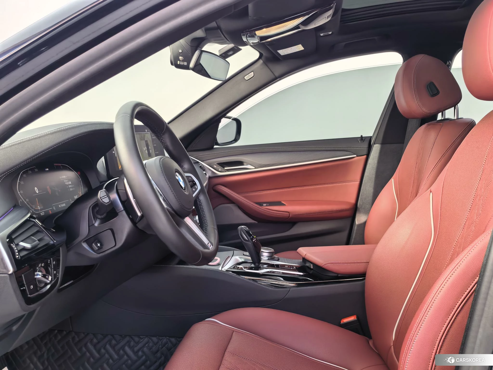BMW 5 series 2021 Черный из Китая, фото 2
