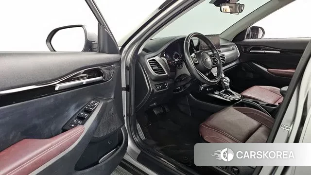 Kia Seltos 2020 Серебряный из Кореи, фото 2