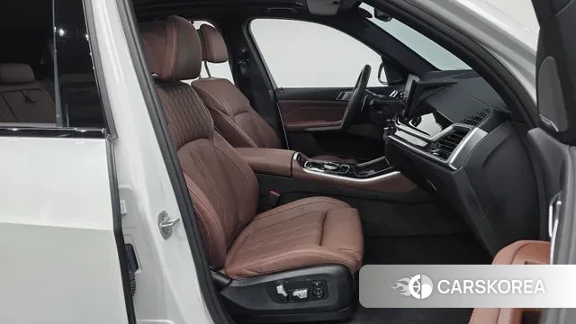 BMW X5 (G05) 2025 Белый из Кореи, фото 2