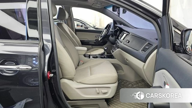 Kia The New Carnival 2018 Черный из Кореи, фото 2