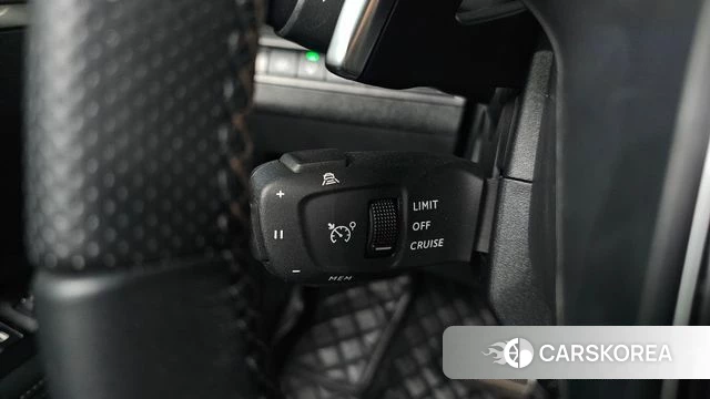 Peugeot 5008 second generation 2024 Белый из Кореи, фото 2