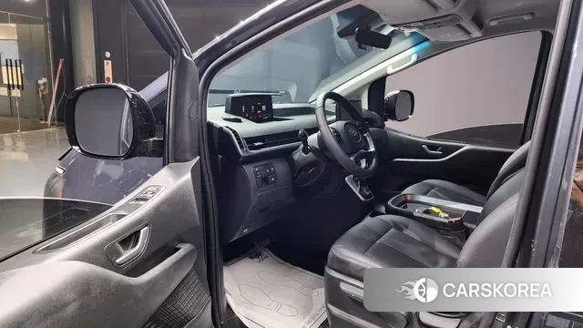 Hyundai Staria 2023 Серый из Кореи, фото 2