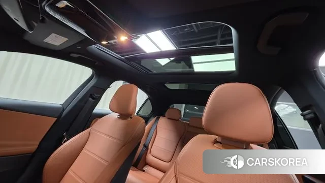 Mercedes-Benz C-Class W206 2022 Белый из Кореи, фото 2