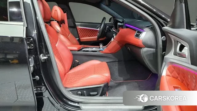 Genesis The New G70 2022 Черный из Кореи, фото 2