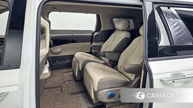 Kia The New Carnival 4th Generation 2024 Серый из Кореи, фото 2